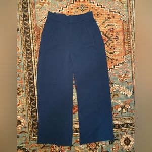 Abercrombie Sloane Tailored Pant in Navy